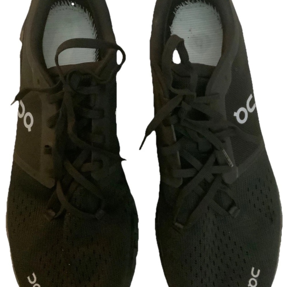 Men’s Black On Cloud 5 Sneakers  Size 11.5 *NO INSOLES*
